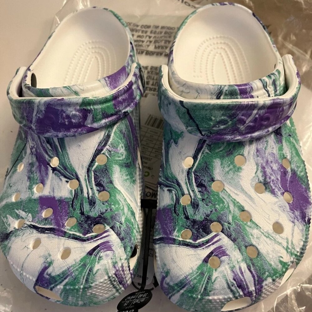 Crocs Classic Out Of This World II Clogs Purple Green 206868-94S Women's 9 NWT